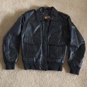 Vintage Leather Bomber Style Jacket. Size 8